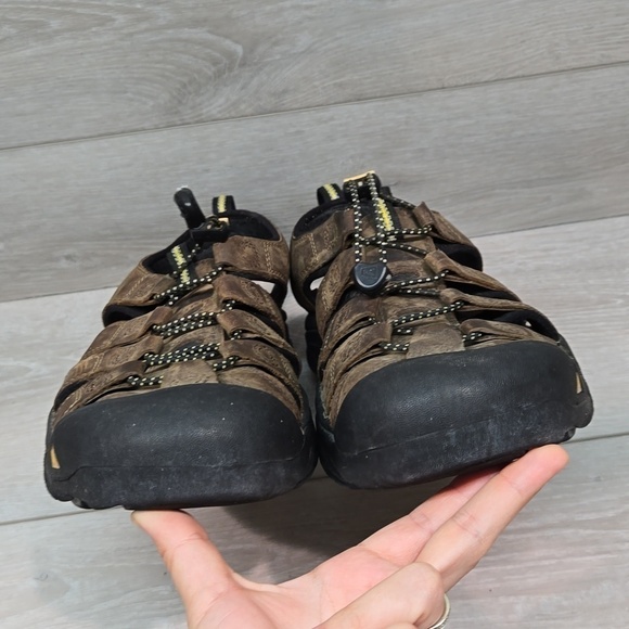 Keen Mens Newport Outdoor Hiking Comfort Sandals shoes sz 10 main image 12